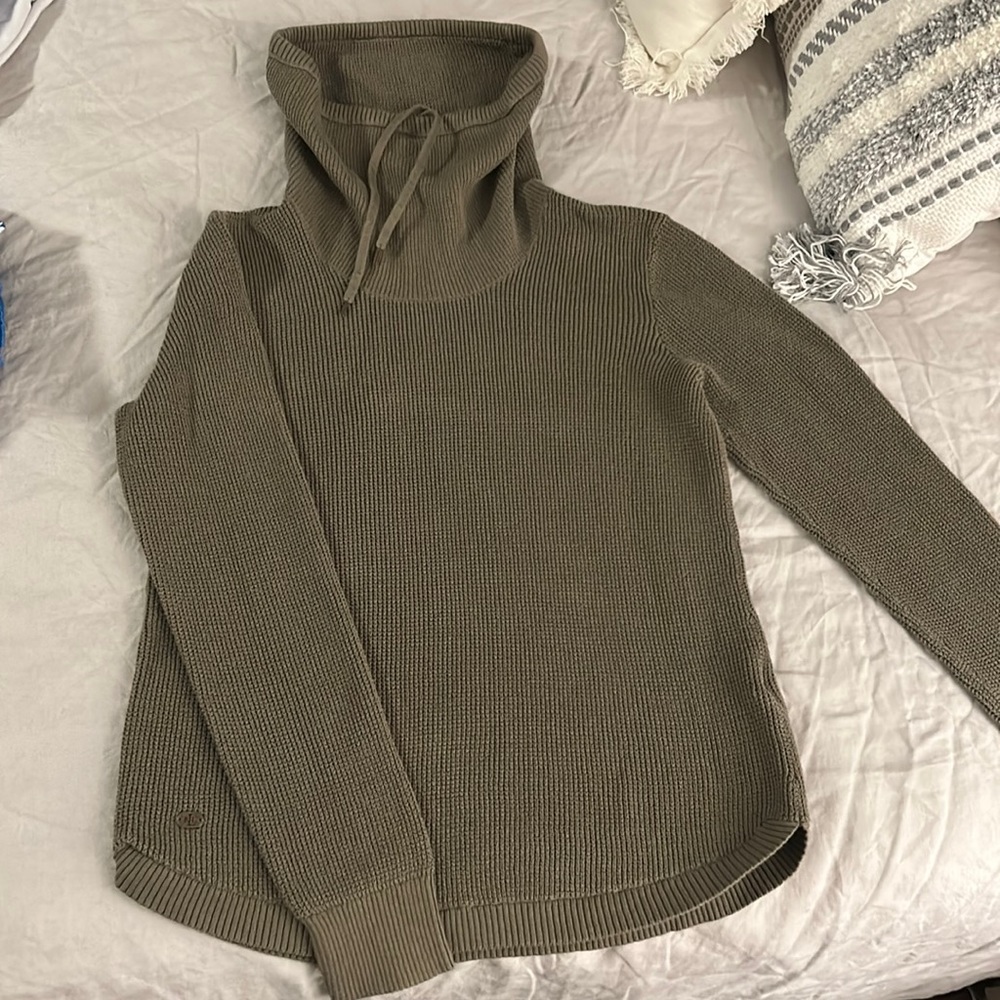 Ralph Lauren Women’s Medium long sleeve top cowl neck
